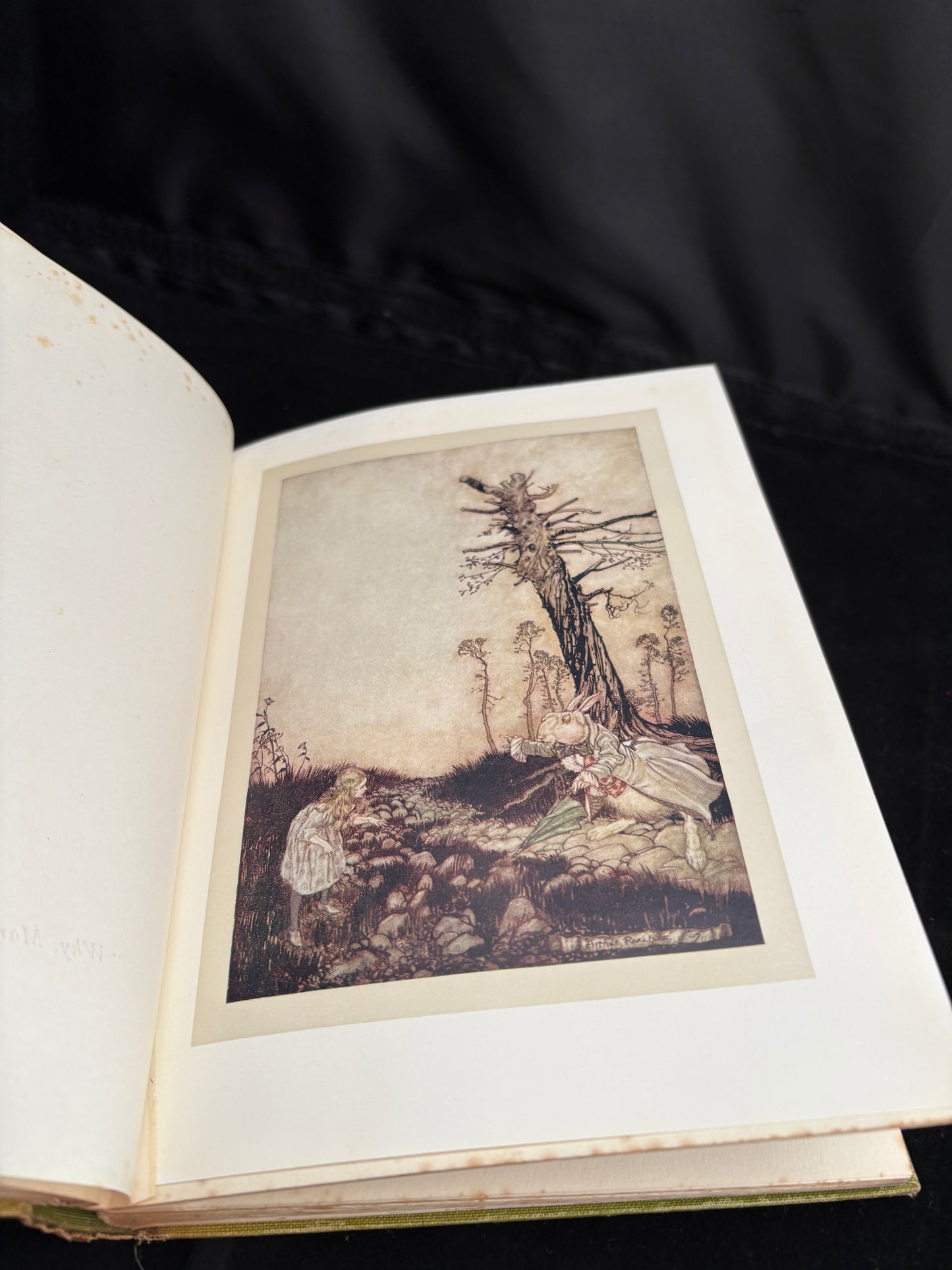 Carroll, Lewis. Alice in Wonderland, illustrated by Arthur Rackham. First Edition.