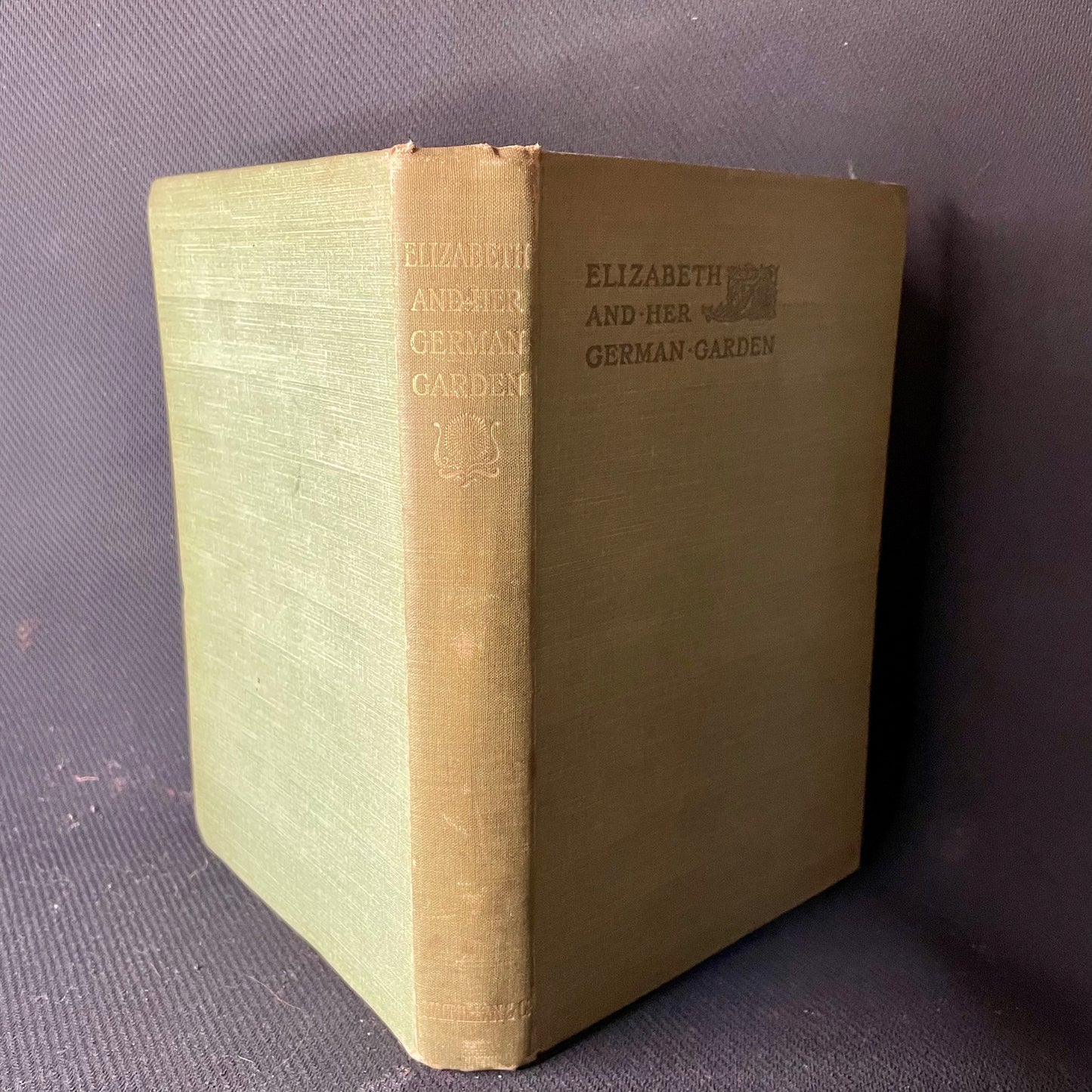 Elizabeth Von Arnim. Elizabeth and her German Garden.